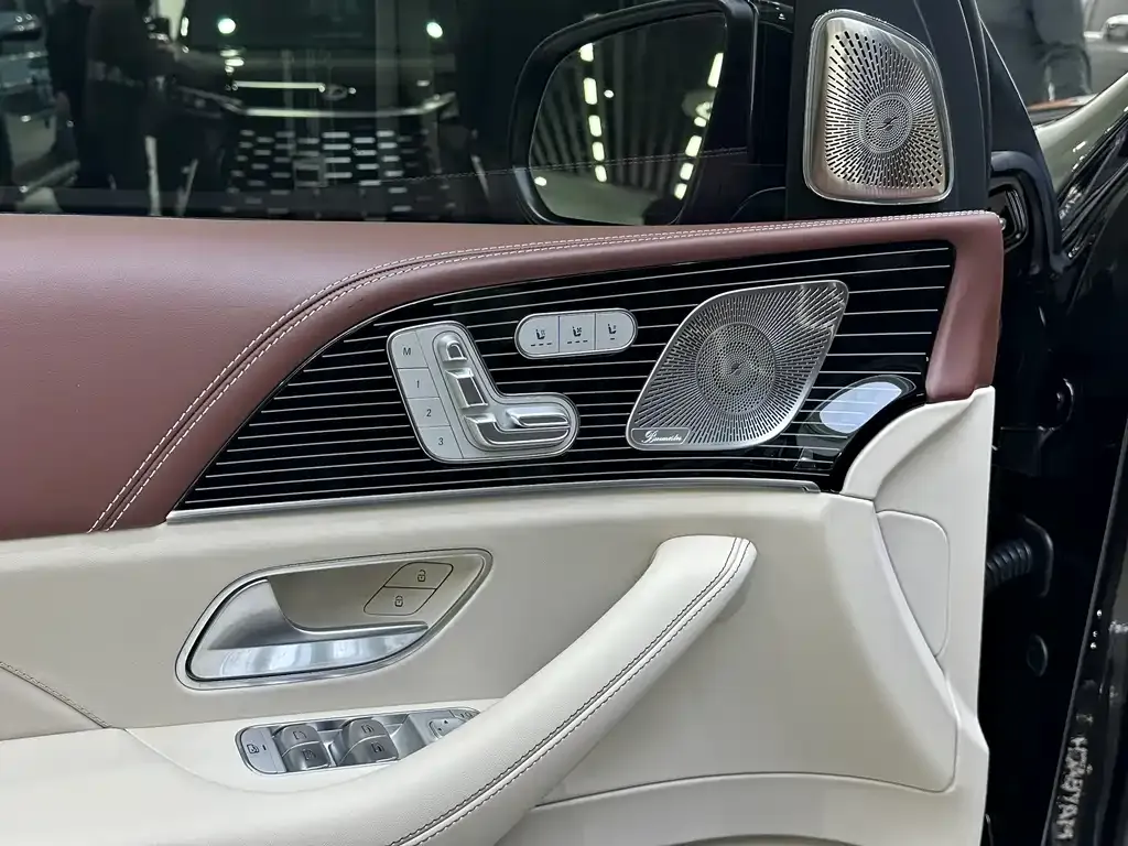 Mercedes-Benz GLS — фото 5