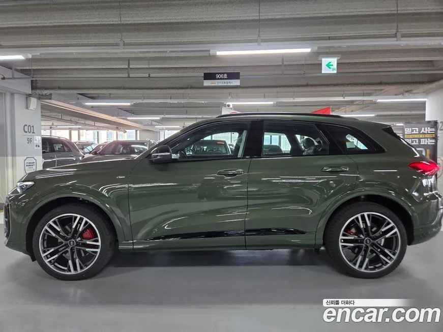 Audi Q5 2025 из KR, фото 8