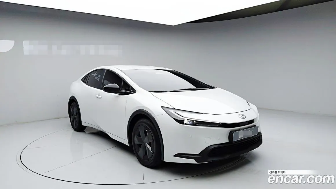 Toyota Prius 2024 из KR, фото 3