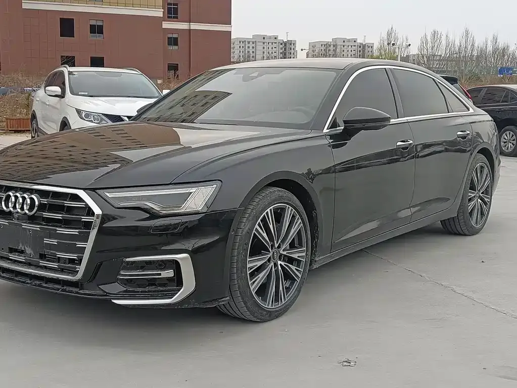 Audi A6L — фото 1