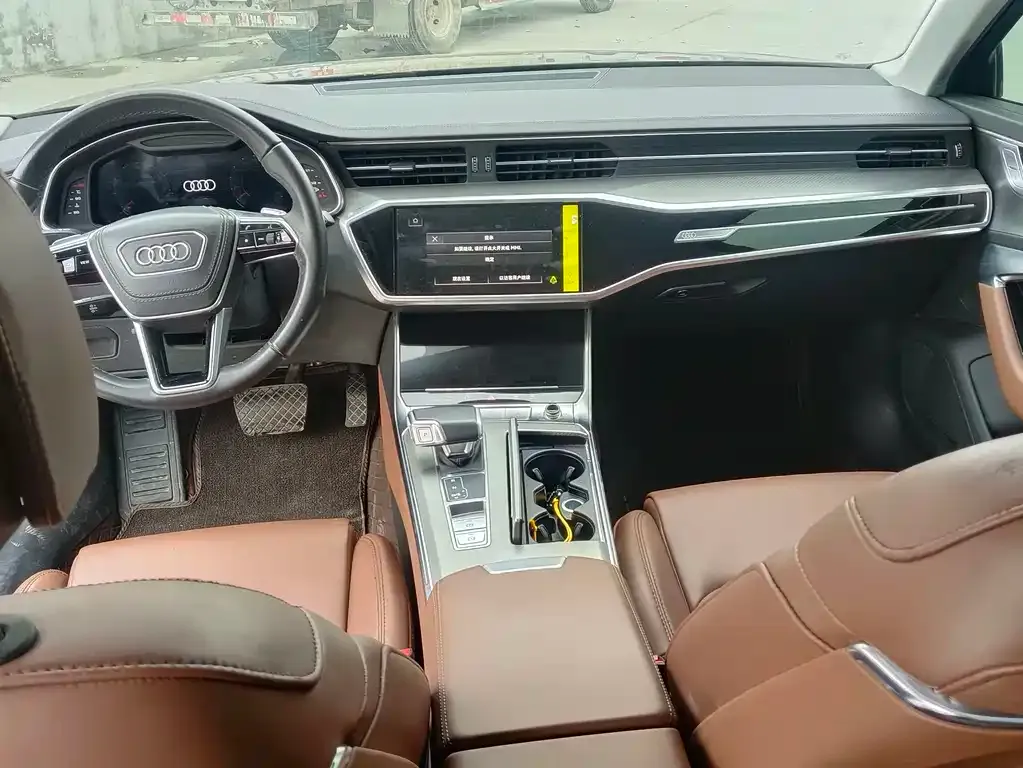 Audi A6L — фото 5