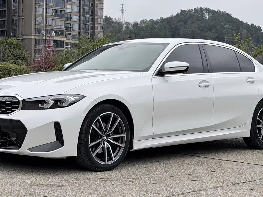 BMW 3 Series — фото 1