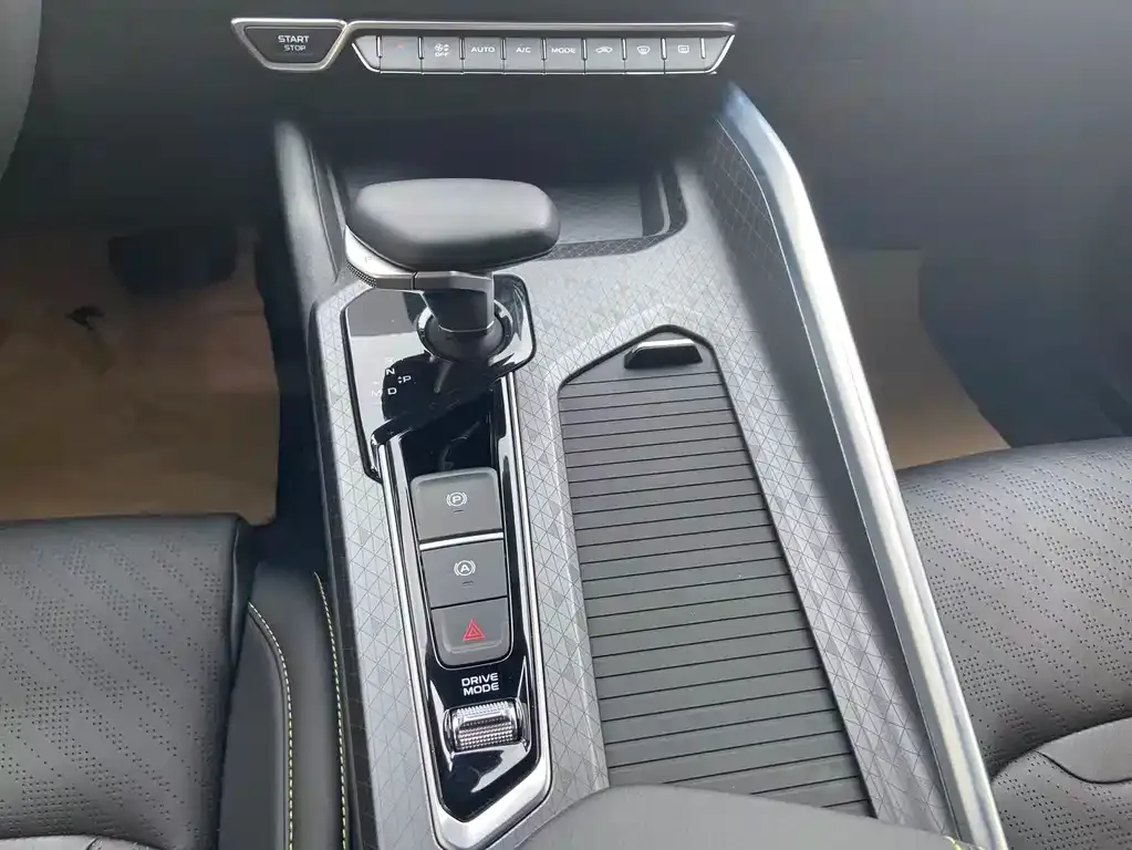 Geely Xingrui 2024 из CN, фото 10
