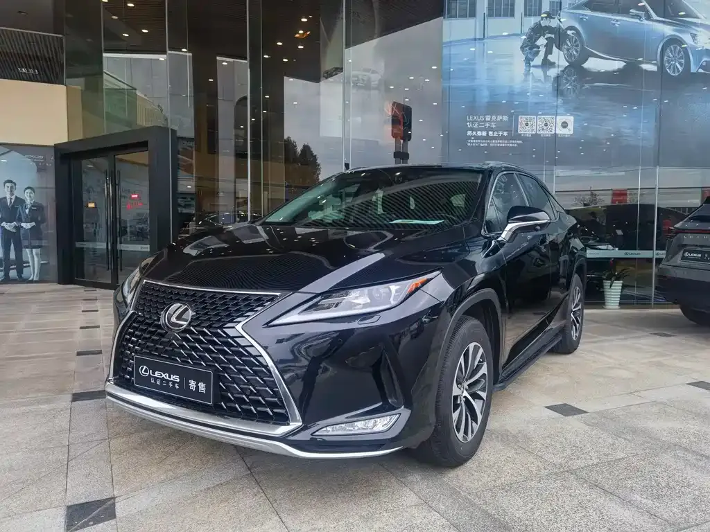 Lexus RX — фото 1