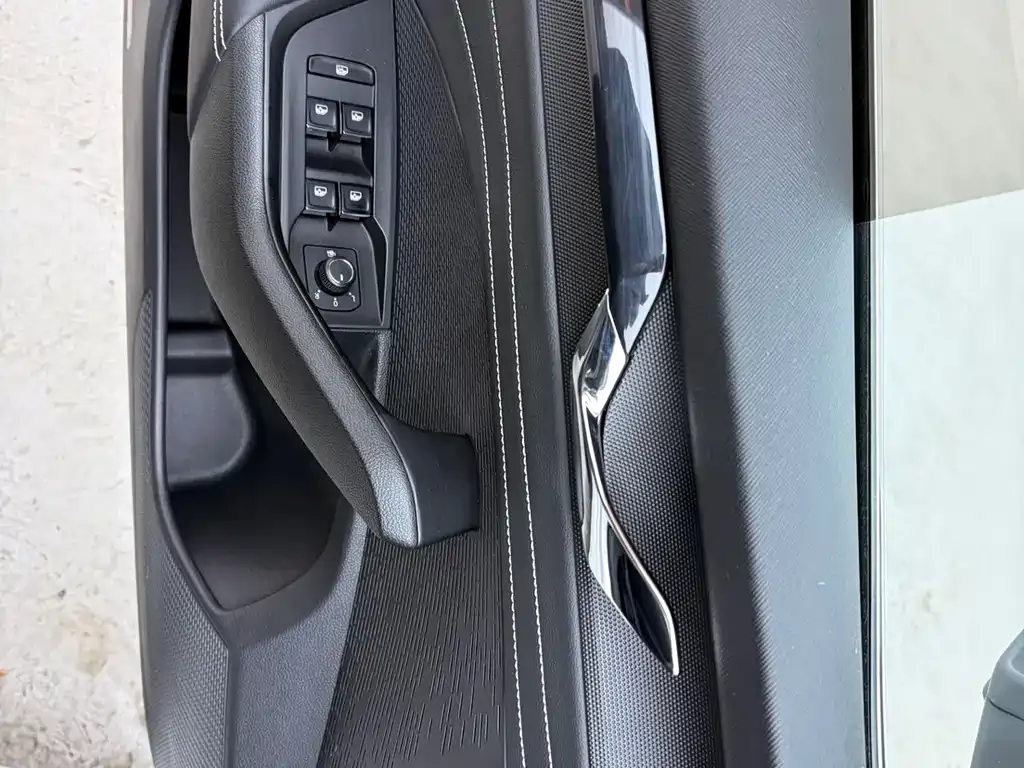 Skoda Octavia 2022 из CN, фото 7