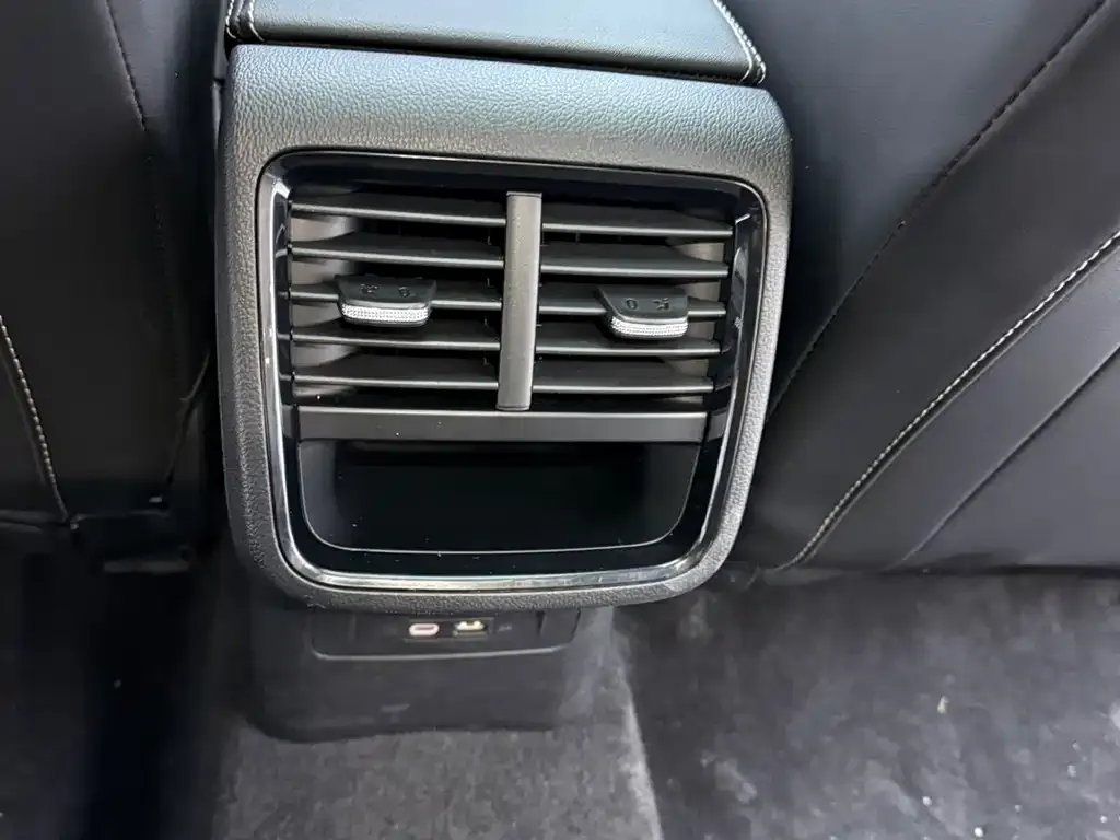 Skoda Octavia 2022 из CN, фото 4