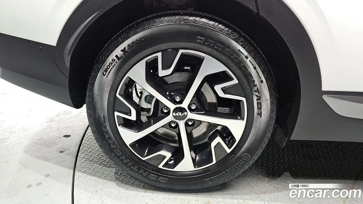 Kia Sportage — фото 10