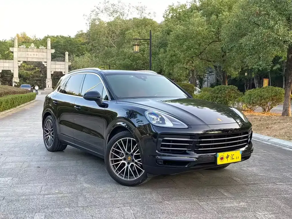 Porsche Cayenne — фото 10