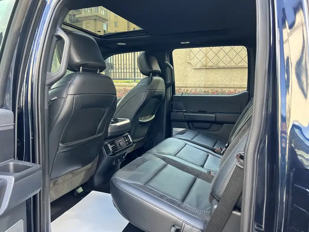 Ford F-150 Raptor — фото 6