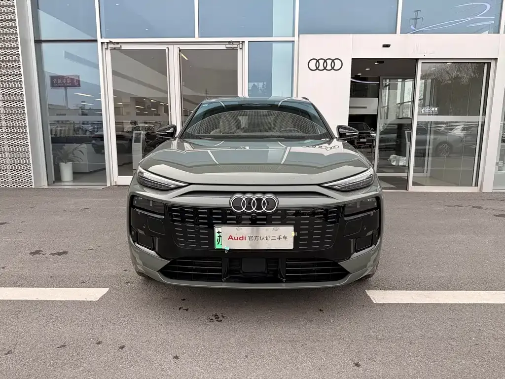 Audi Q6L e-tron — фото 10