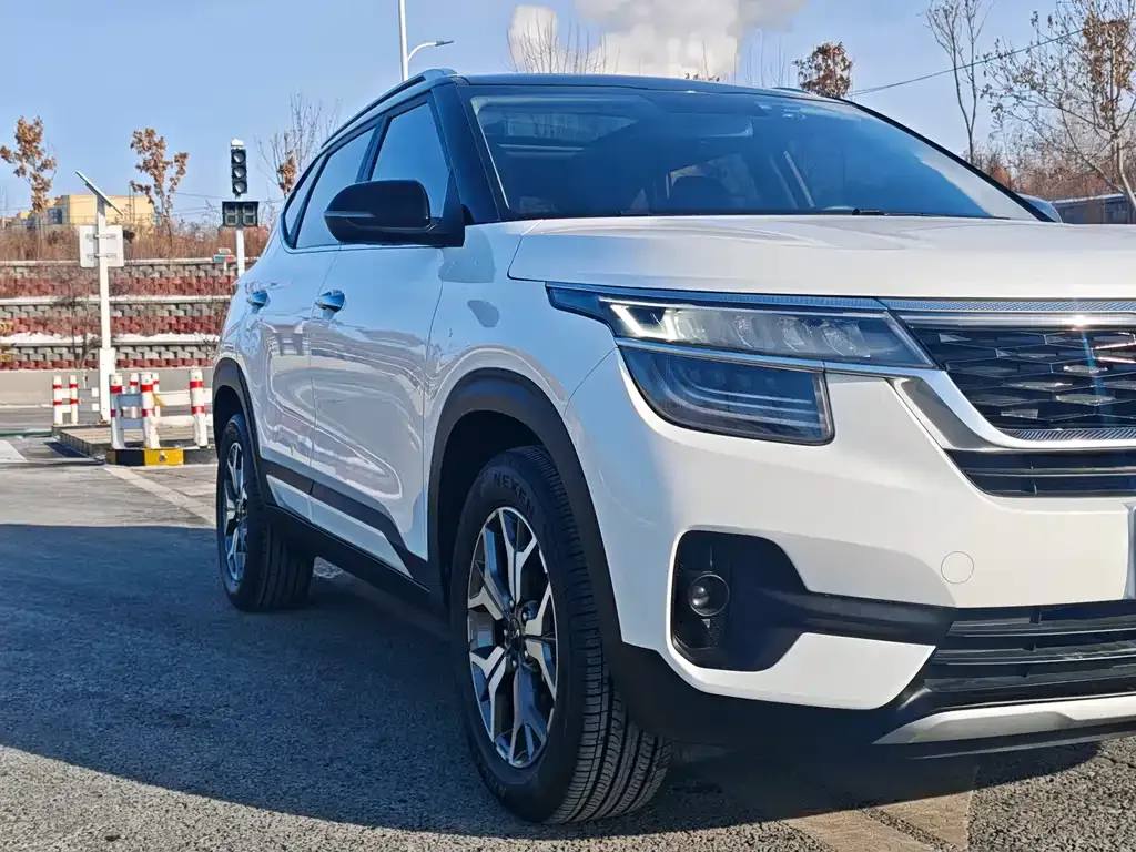 Kia KX3 2022 из CN, фото 8