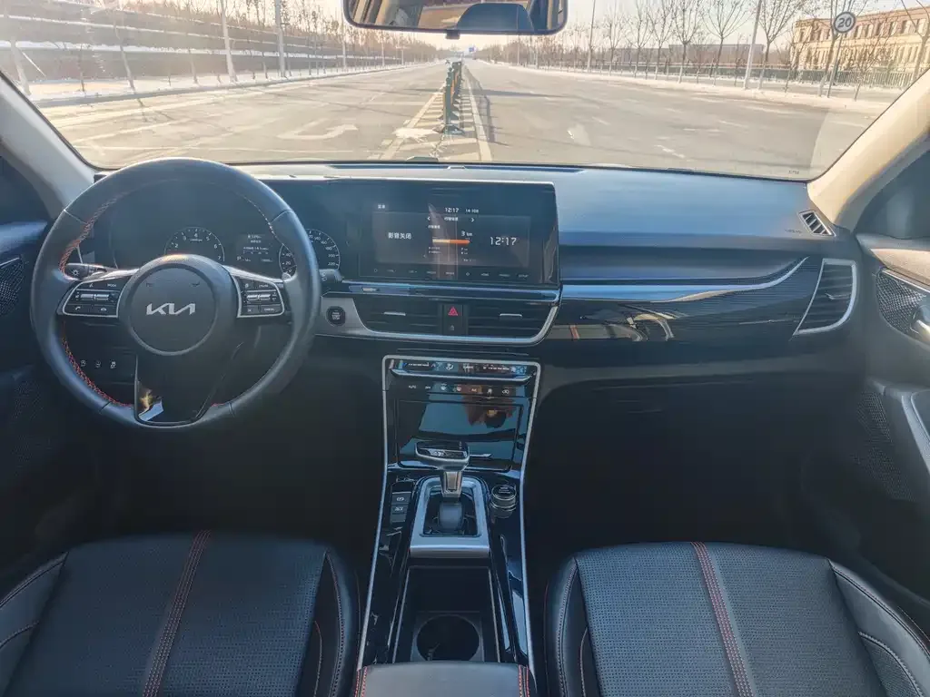 Kia KX3 2022 из CN, фото 10