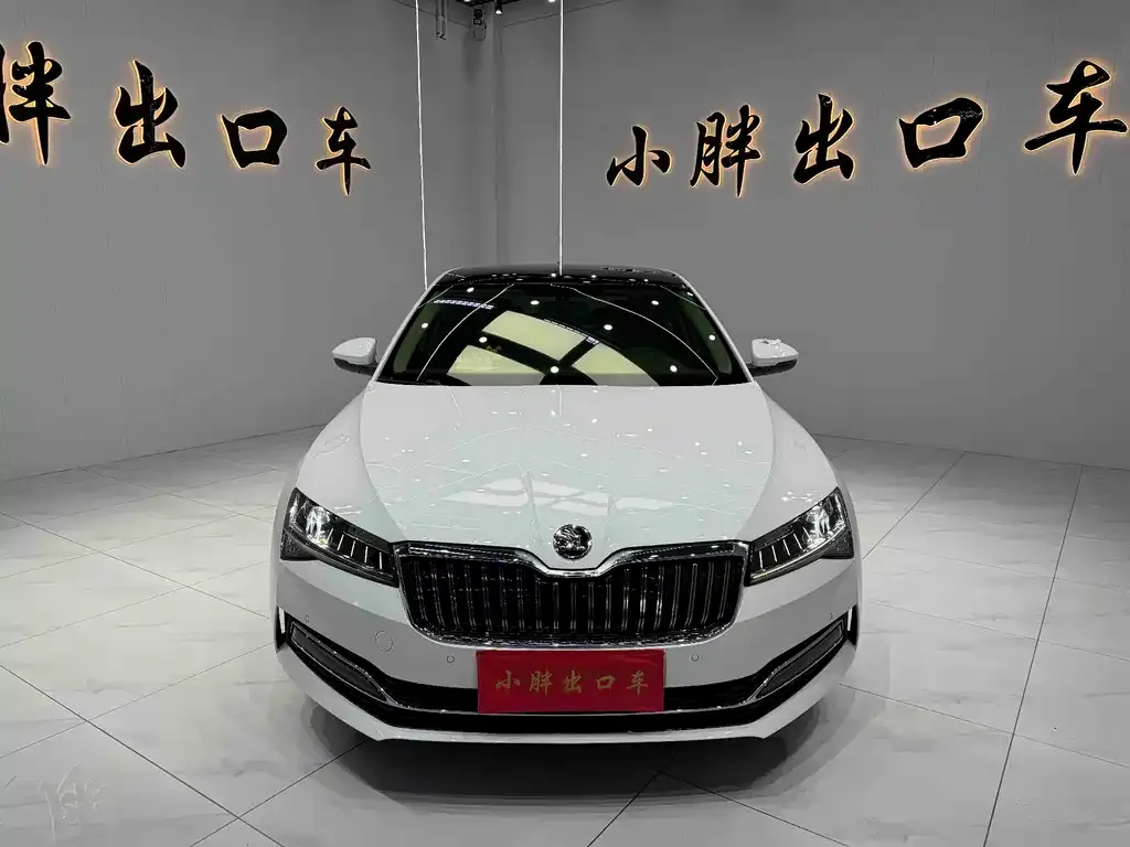 Skoda Superb — фото 3