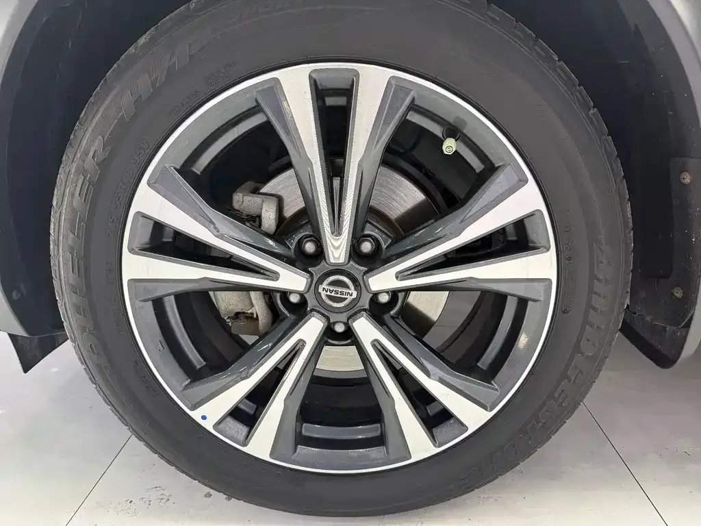 Nissan Qashqai — фото 6