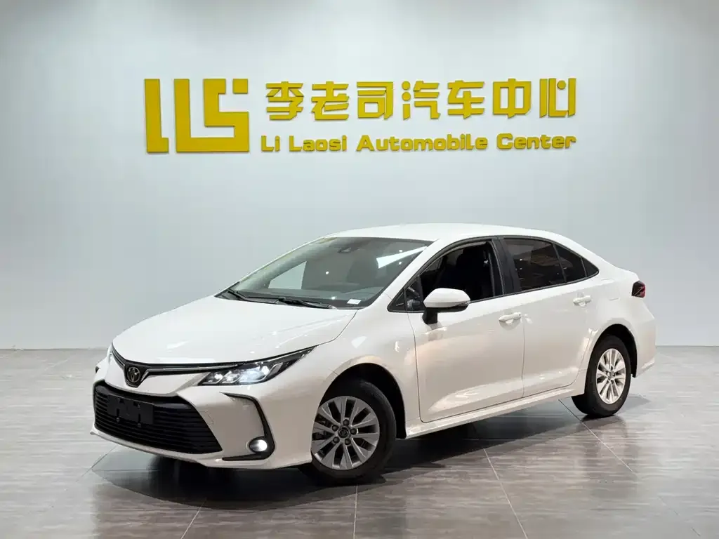 Toyota Corolla 2024 из CN, фото 1