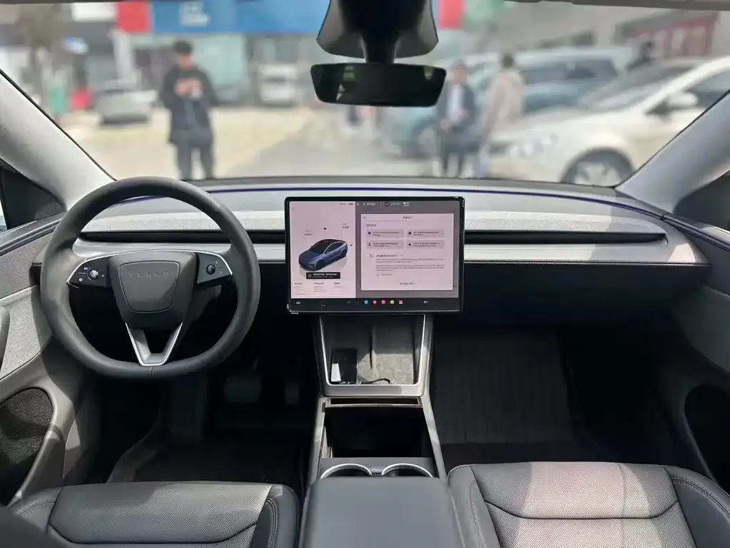 Tesla Model Y — фото 5