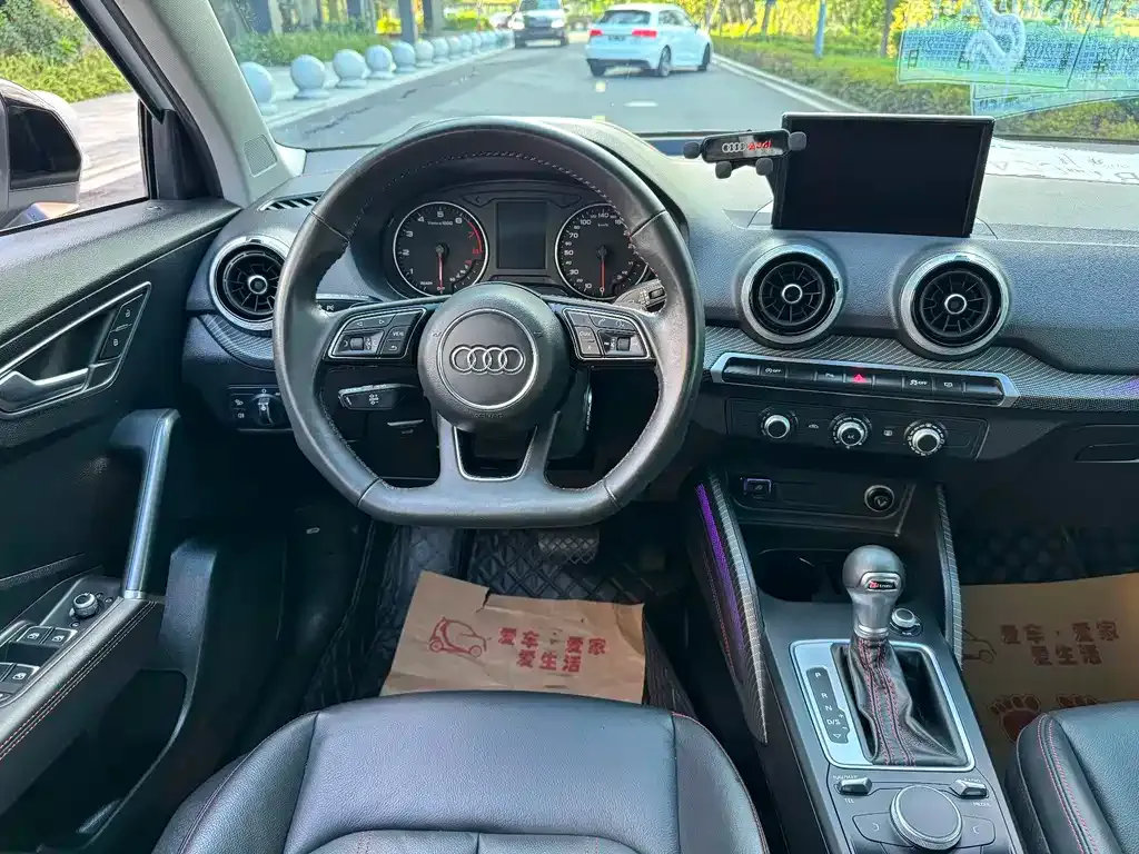 Audi Q2L 2022 из CN, фото 6