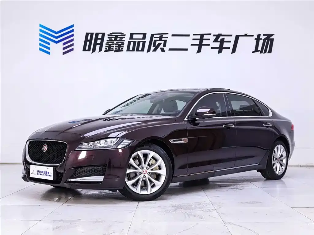 Jaguar XFL — фото 1
