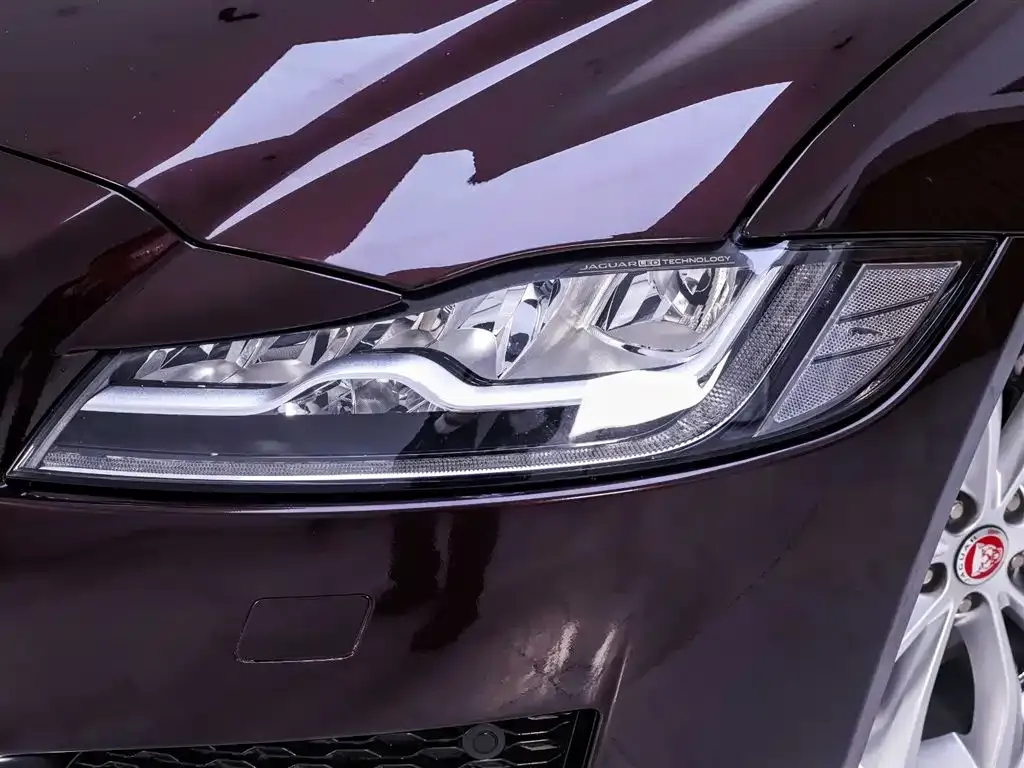 Jaguar XFL — фото 10