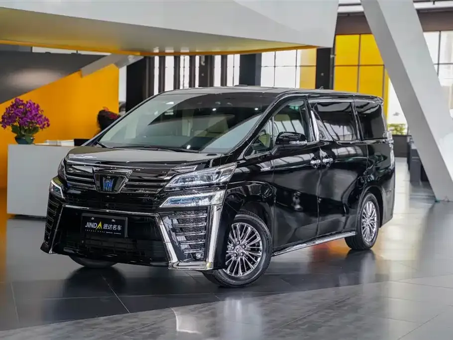 Toyota Vellfire — фото 1
