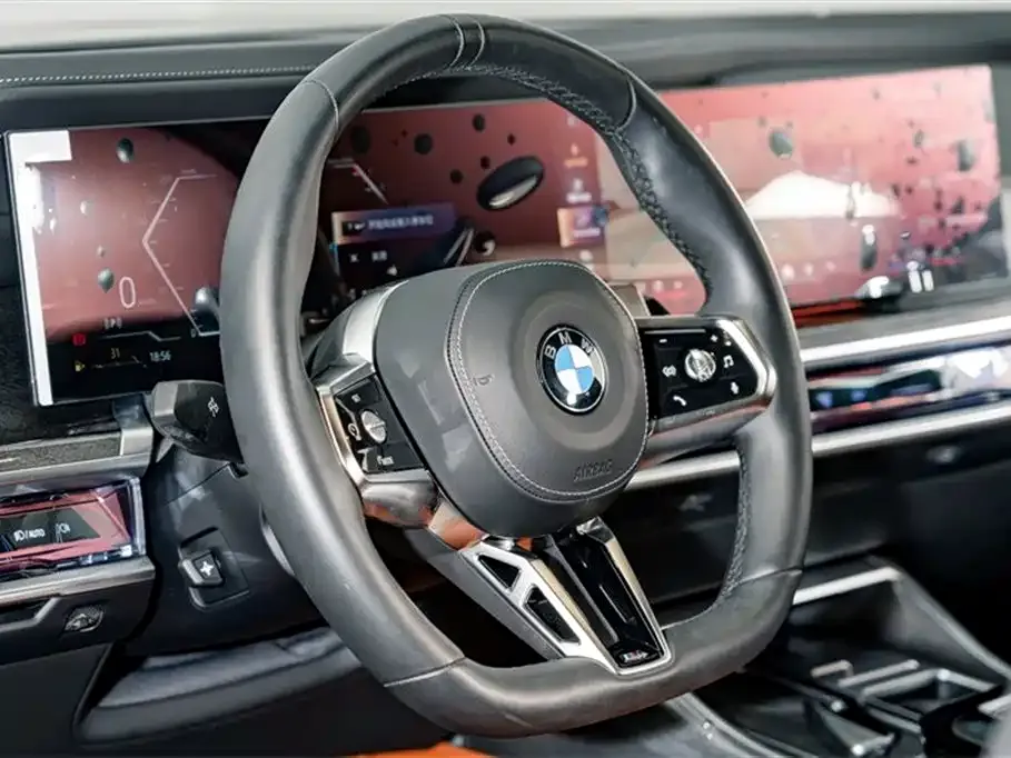 BMW 7 Series — фото 10