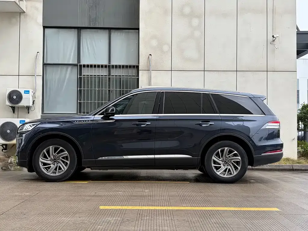 Lincoln Aviator — фото 3