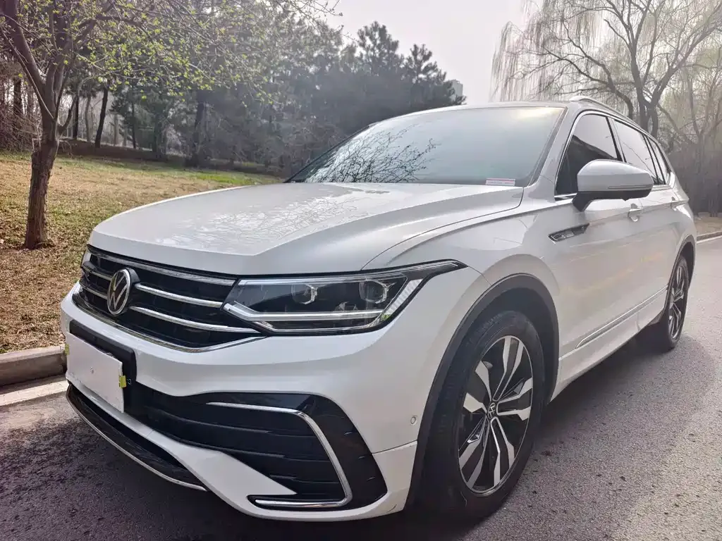 Volkswagen Tiguan L 2022 из CN, фото 1
