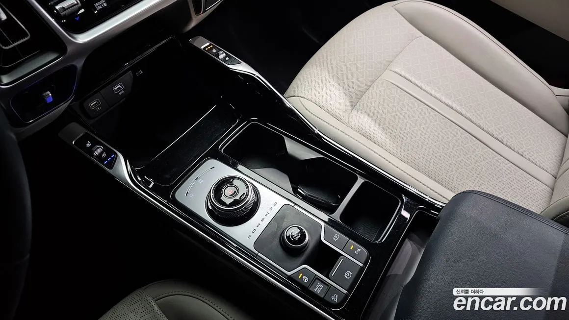 Kia Sorento — фото 8
