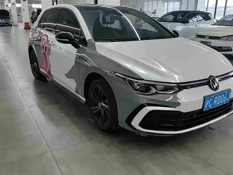 Volkswagen Golf 2024 из CN, фото 2