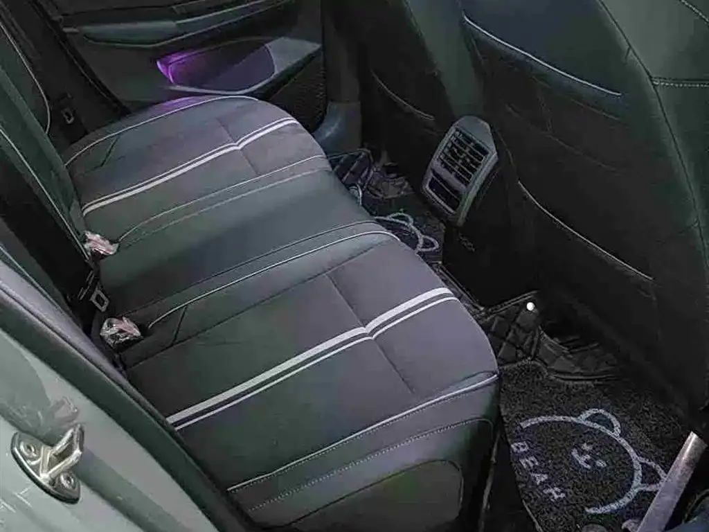 Volkswagen Golf 2024 из CN, фото 5