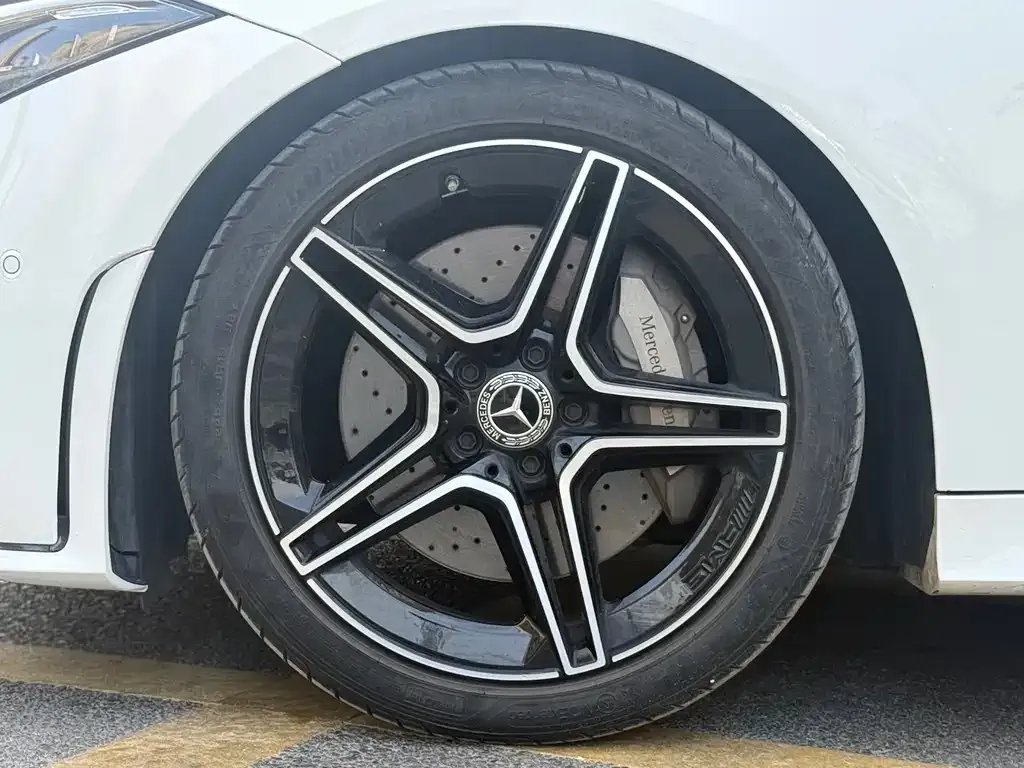 Mercedes-Benz CLS — фото 8