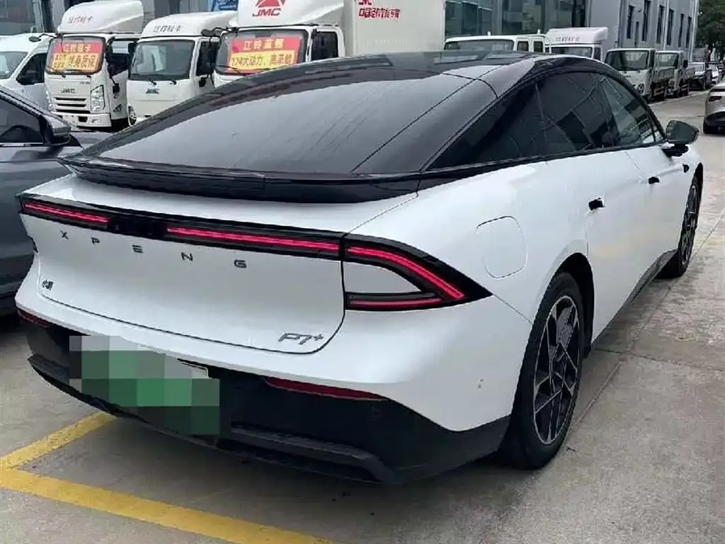 XPeng P7+ — фото 10