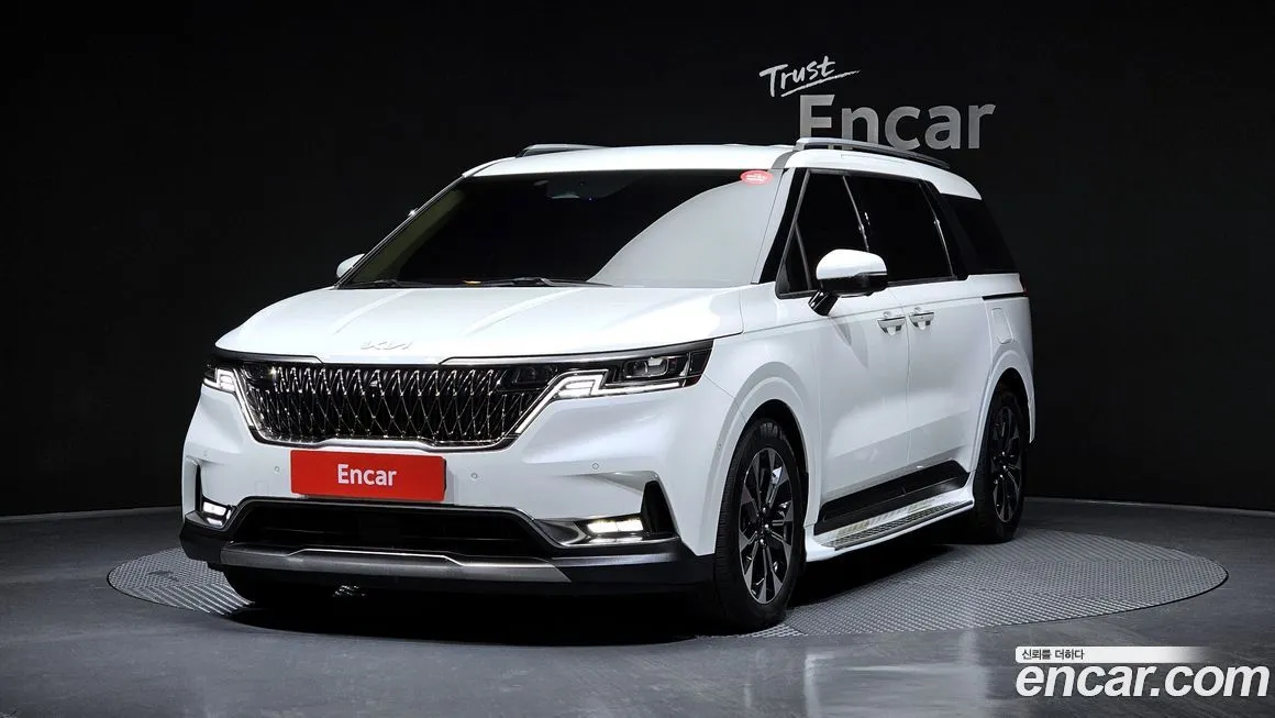 Kia Carnival — фото 1