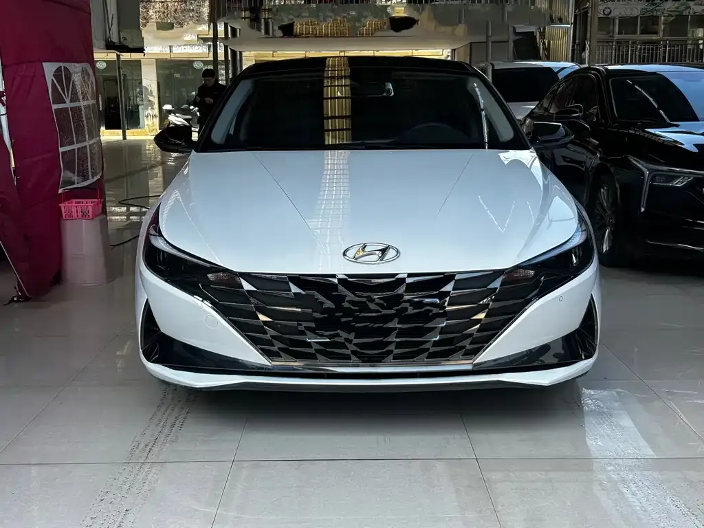 Hyundai Elantra 2023 из CN, фото 8