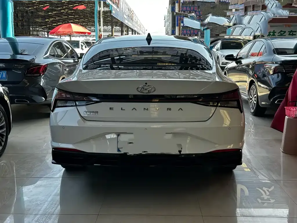 Hyundai Elantra 2023 из CN, фото 7