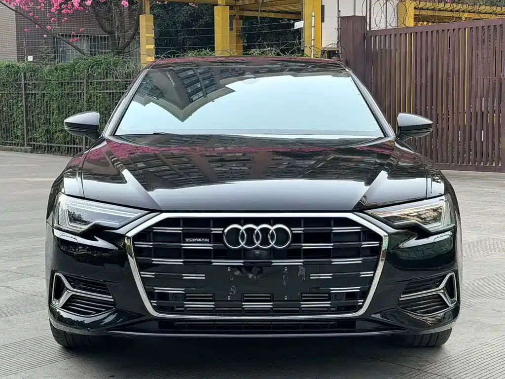 Audi A6L 2023 из CN, фото 10