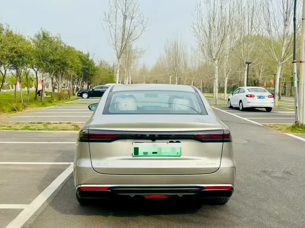 Geely 银河星耀6 2025 из CN, фото 2
