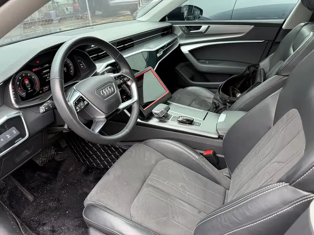 Audi A7L 2024 из CN, фото 6