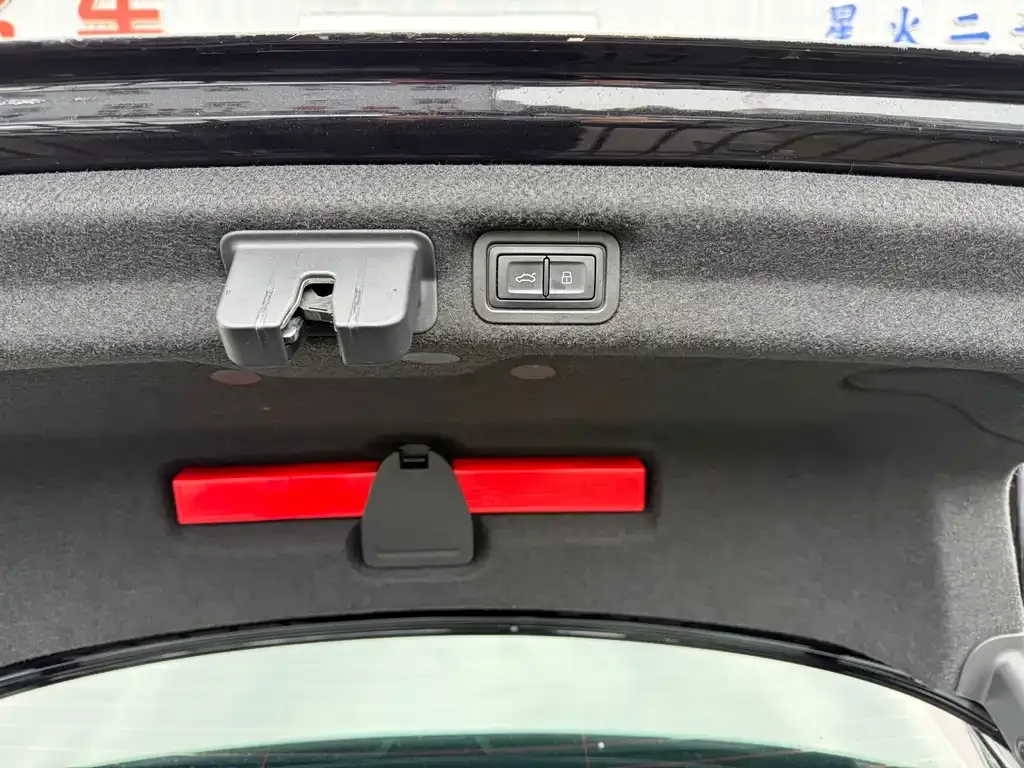 Audi A7L 2024 из CN, фото 3