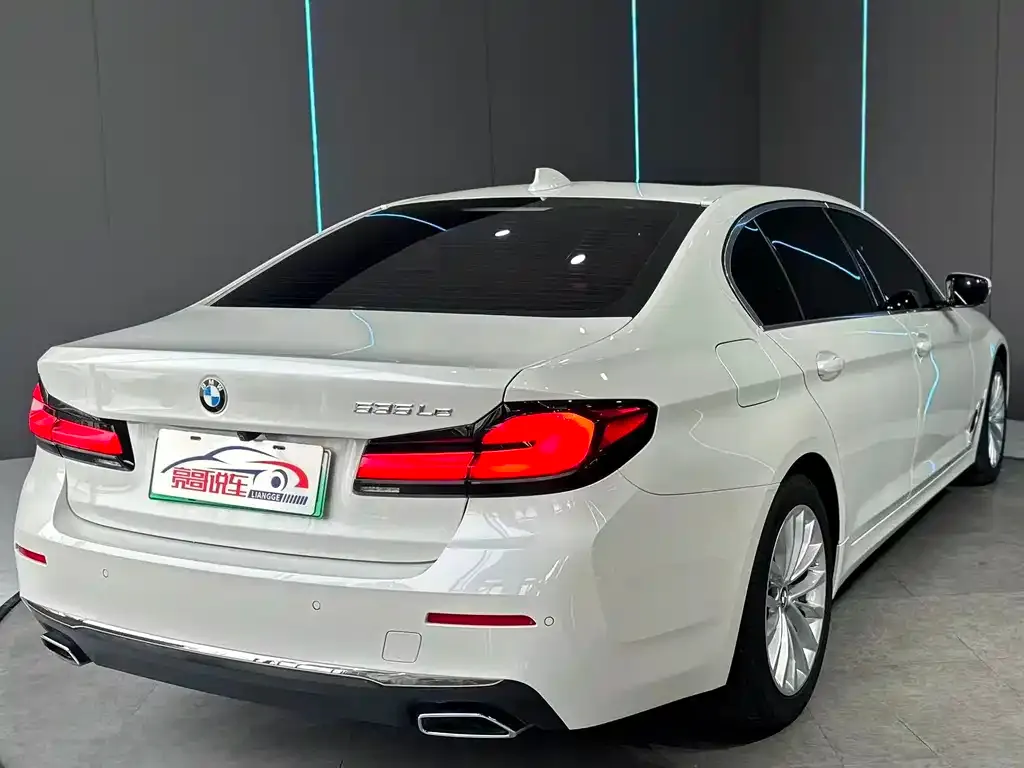 BMW 5 Series New Energy — фото 7