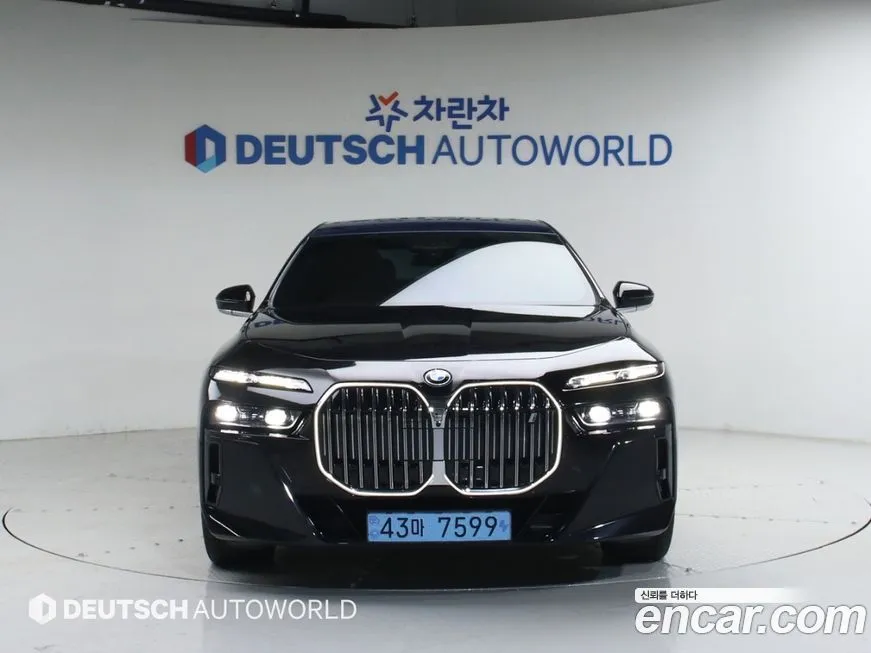 BMW i7 2023 из KR, фото 8