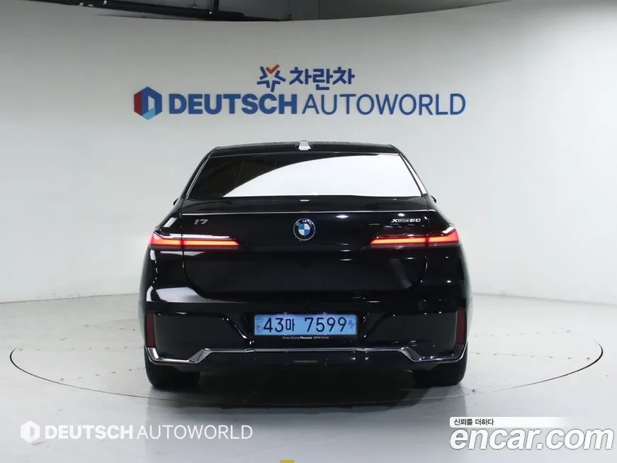 BMW i7 2023 из KR, фото 3