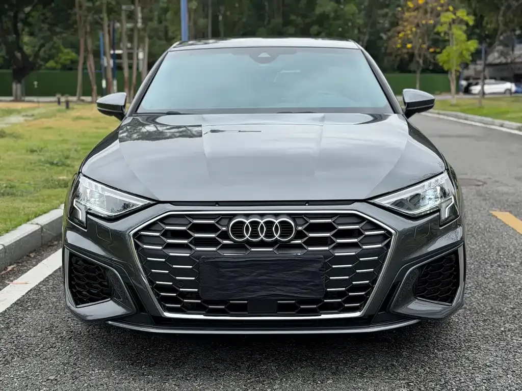 Audi A3 — фото 1