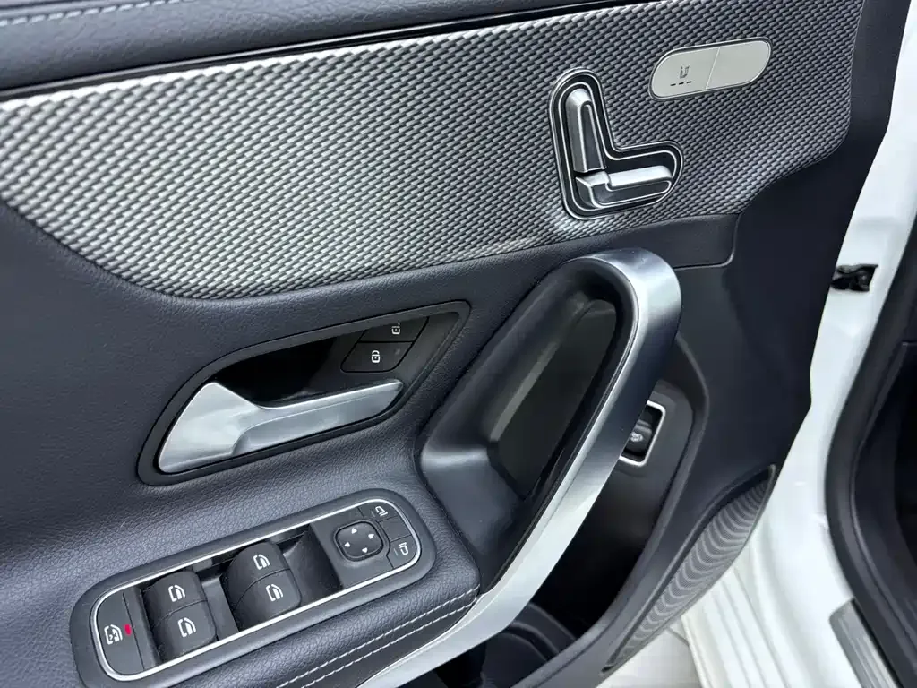 Mercedes-Benz A-Class 2022 из CN, фото 10