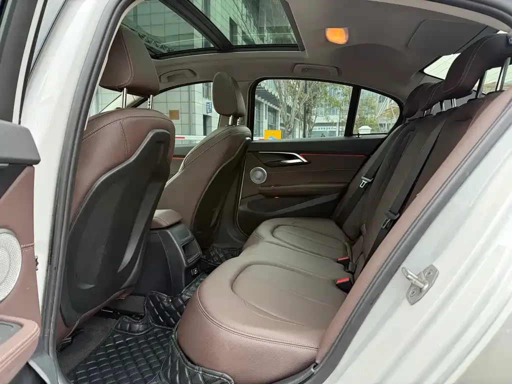 BMW 1 Series 2022 из CN, фото 5