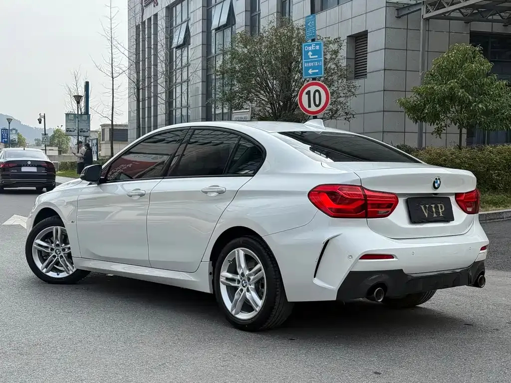 BMW 1 Series 2022 из CN, фото 7