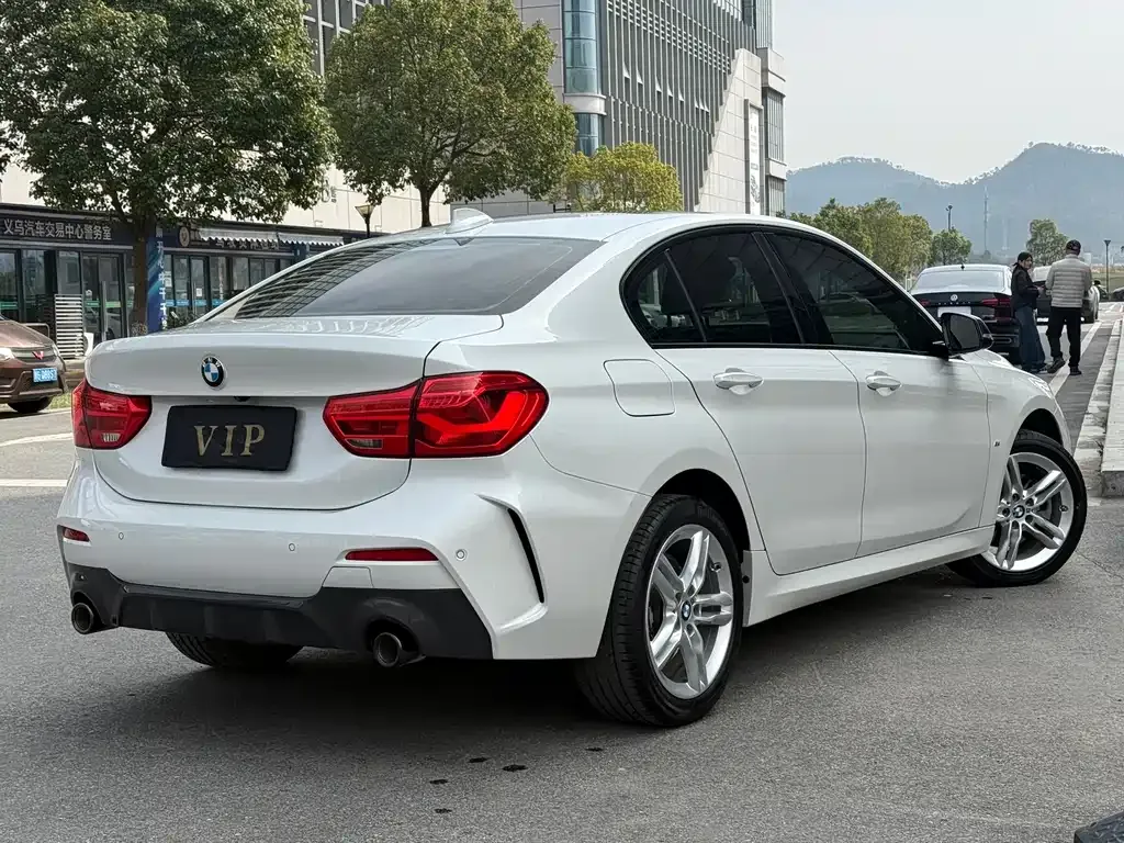 BMW 1 Series 2022 из CN, фото 9