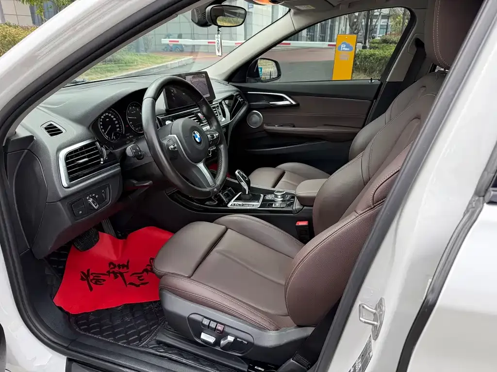 BMW 1 Series 2022 из CN, фото 3