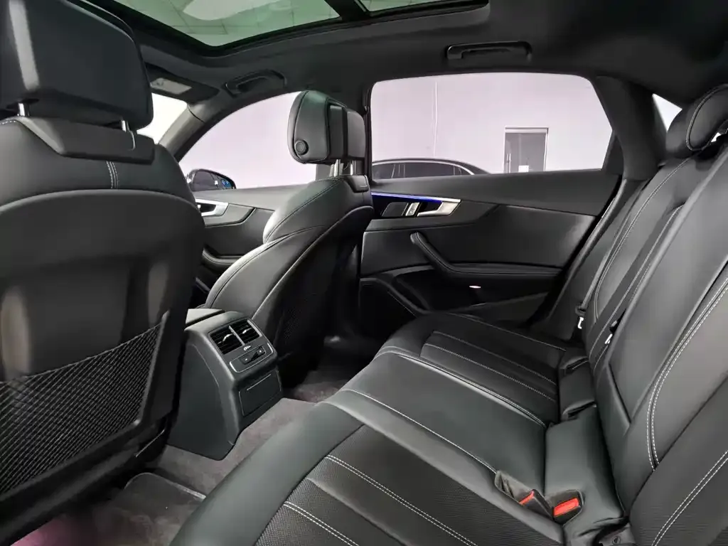 Audi A4L 2025 из CN, фото 6