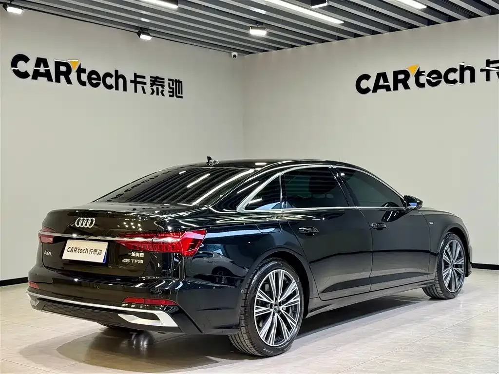 Audi A6L — фото 7